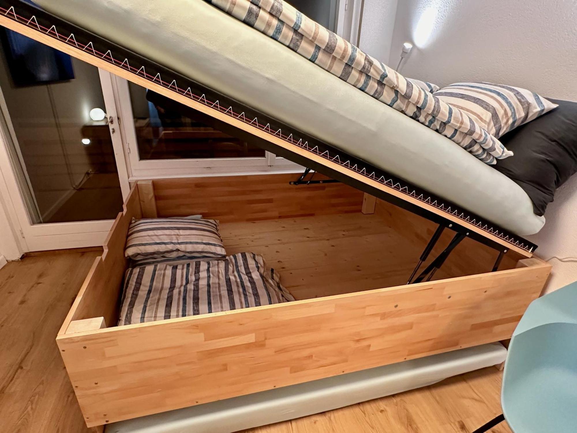 Studio Serenity, 4 Min Walk To Center! 克莱恩 蒙塔纳 外观 照片